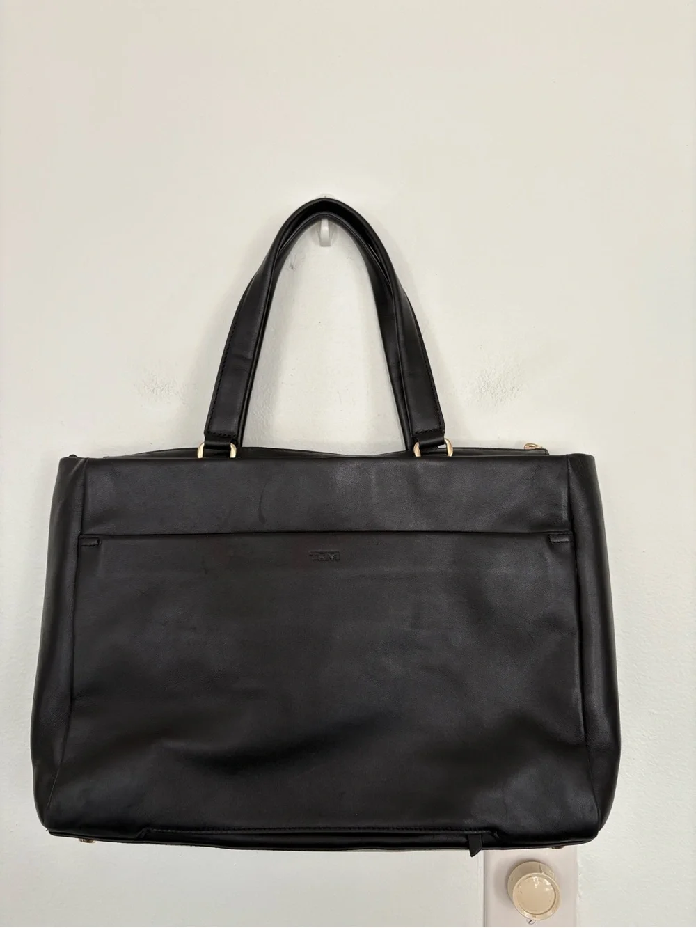 Tumi || Voyageur Vail Tote Medium Black Leather Light Gold Hardware